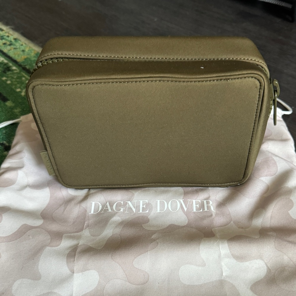 Dagne Dover Arlo Tech Organizer Large Green